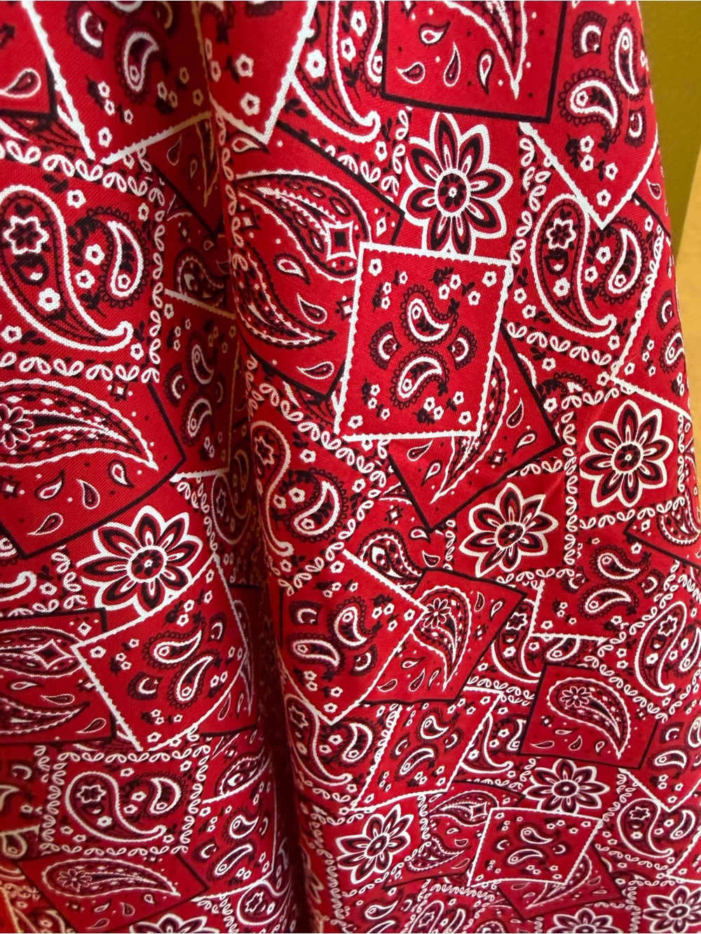 Red Paisley Bandana Print Cotton Fabric Remnant 43” x 42” – Western Quilt Craft - Picture 3 of 6
